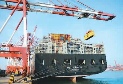 4月貨物貿(mào)易進(jìn)出口增長7.2% 中國外貿(mào)持續(xù)釋放穩(wěn)中向好積極信號(hào)